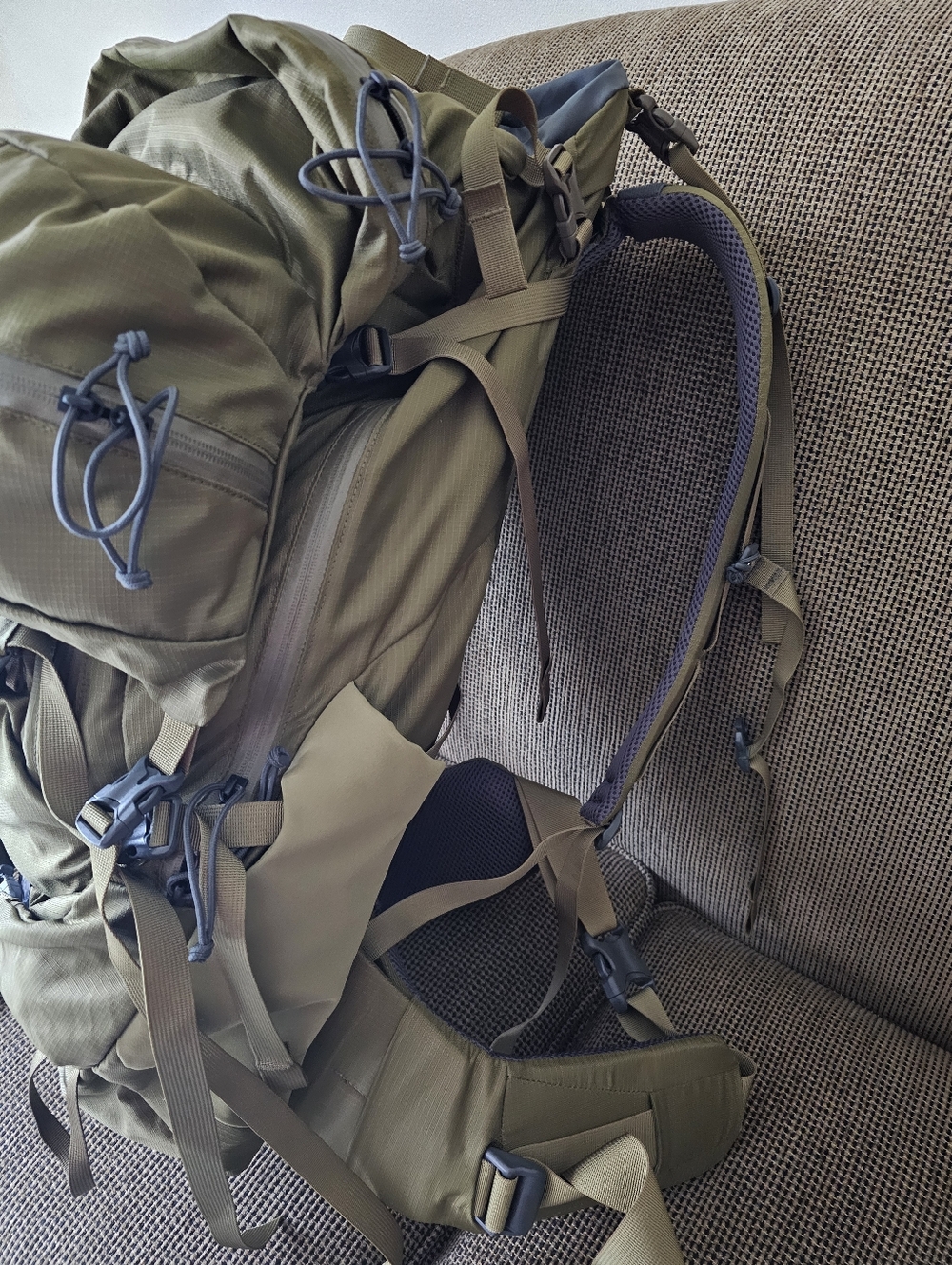 MYSTERY RANCH Sterling   Backpack, Green, NEW - Picture 4 of 8